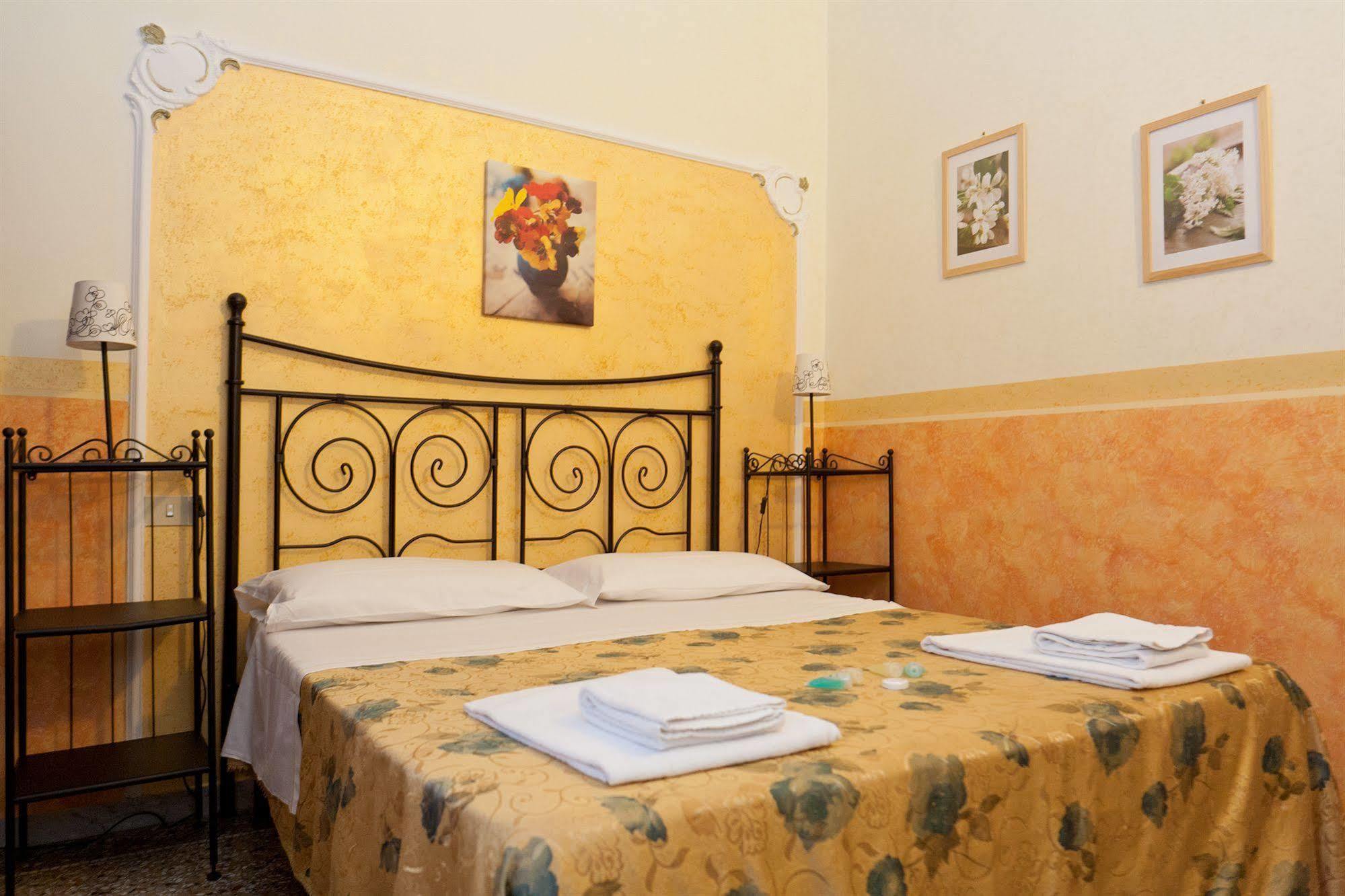 Baldassini Suites Roma Ngoại thất bức ảnh