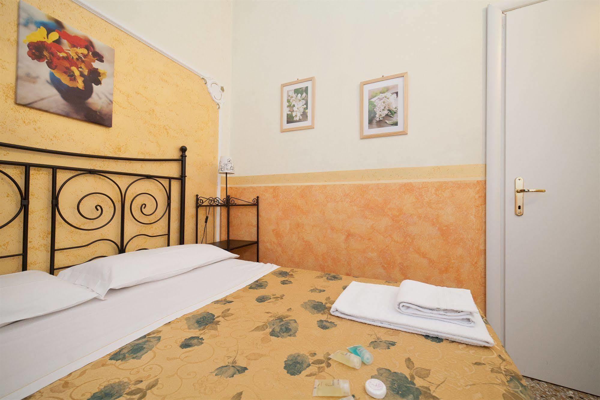 Baldassini Suites Roma Ngoại thất bức ảnh